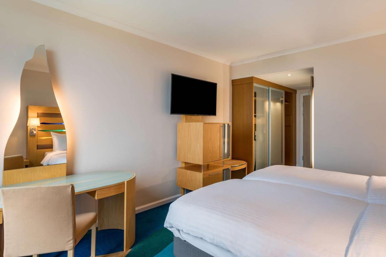 Radisson Blu Hotel London Stansted Airport Stansted Mountfitchet Esterno foto Room interior