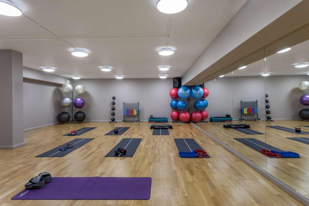 Radisson Blu Hotel London Stansted Airport Stansted Mountfitchet Esterno foto The gym at the hotel