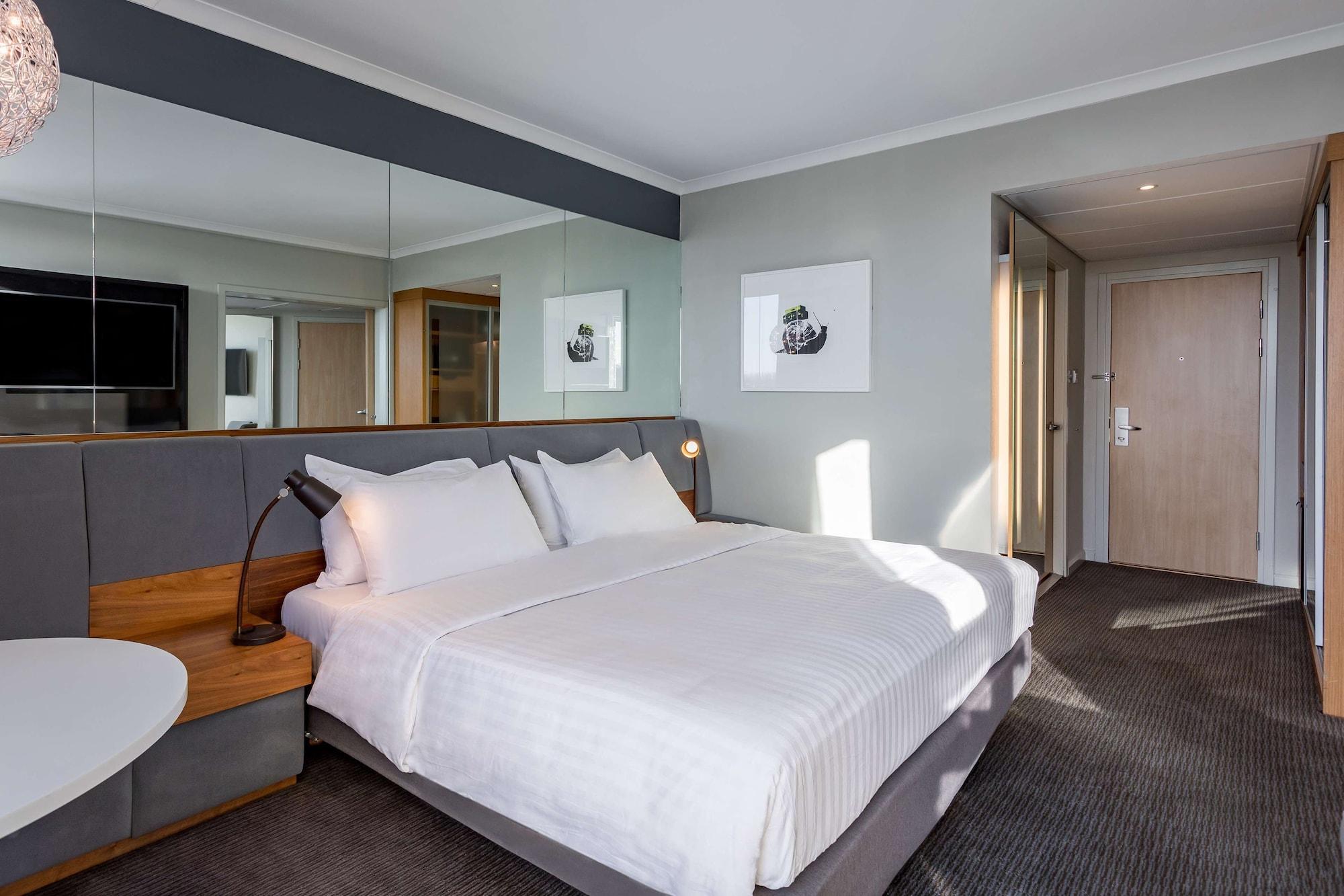 Radisson Blu Hotel London Stansted Airport Stansted Mountfitchet Esterno foto A room at the hotel