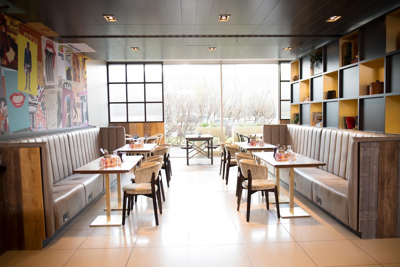 Radisson Blu Hotel London Stansted Airport Stansted Mountfitchet Esterno foto Interior of the restaurant