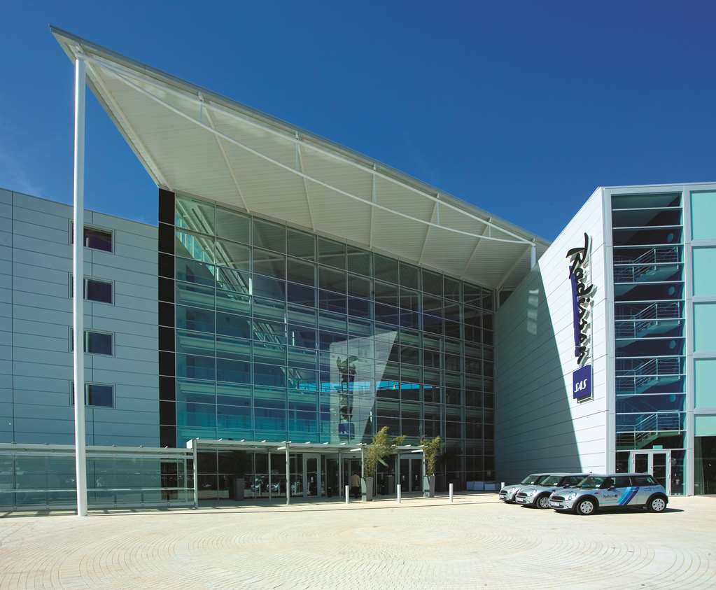 Radisson Blu Hotel London Stansted Airport Stansted Mountfitchet Esterno foto SAS headquarters in Copenhagen