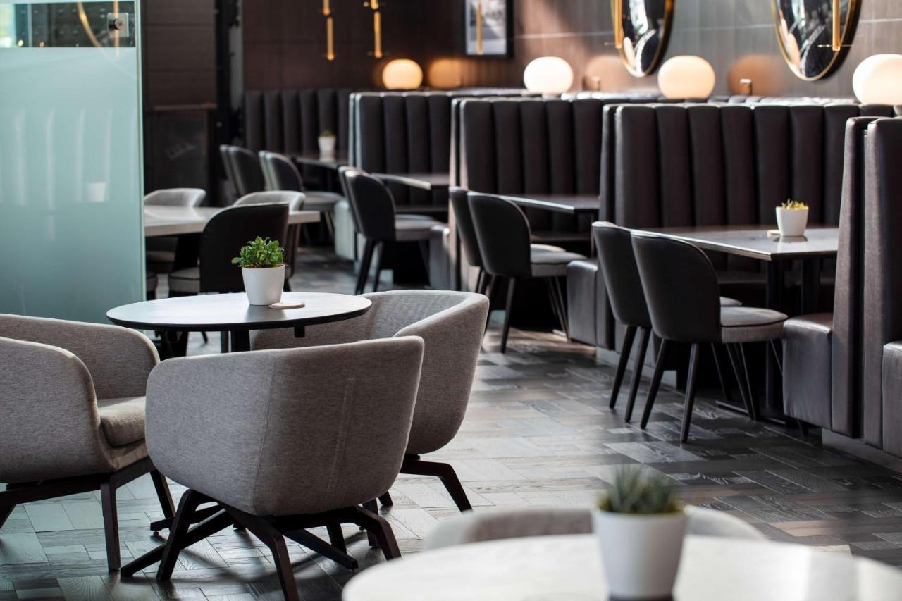 Radisson Blu Hotel London Stansted Airport Stansted Mountfitchet Esterno foto Interior of the restaurant