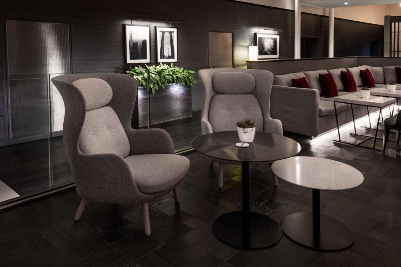 Radisson Blu Hotel London Stansted Airport Stansted Mountfitchet Esterno foto The interior of the hotel