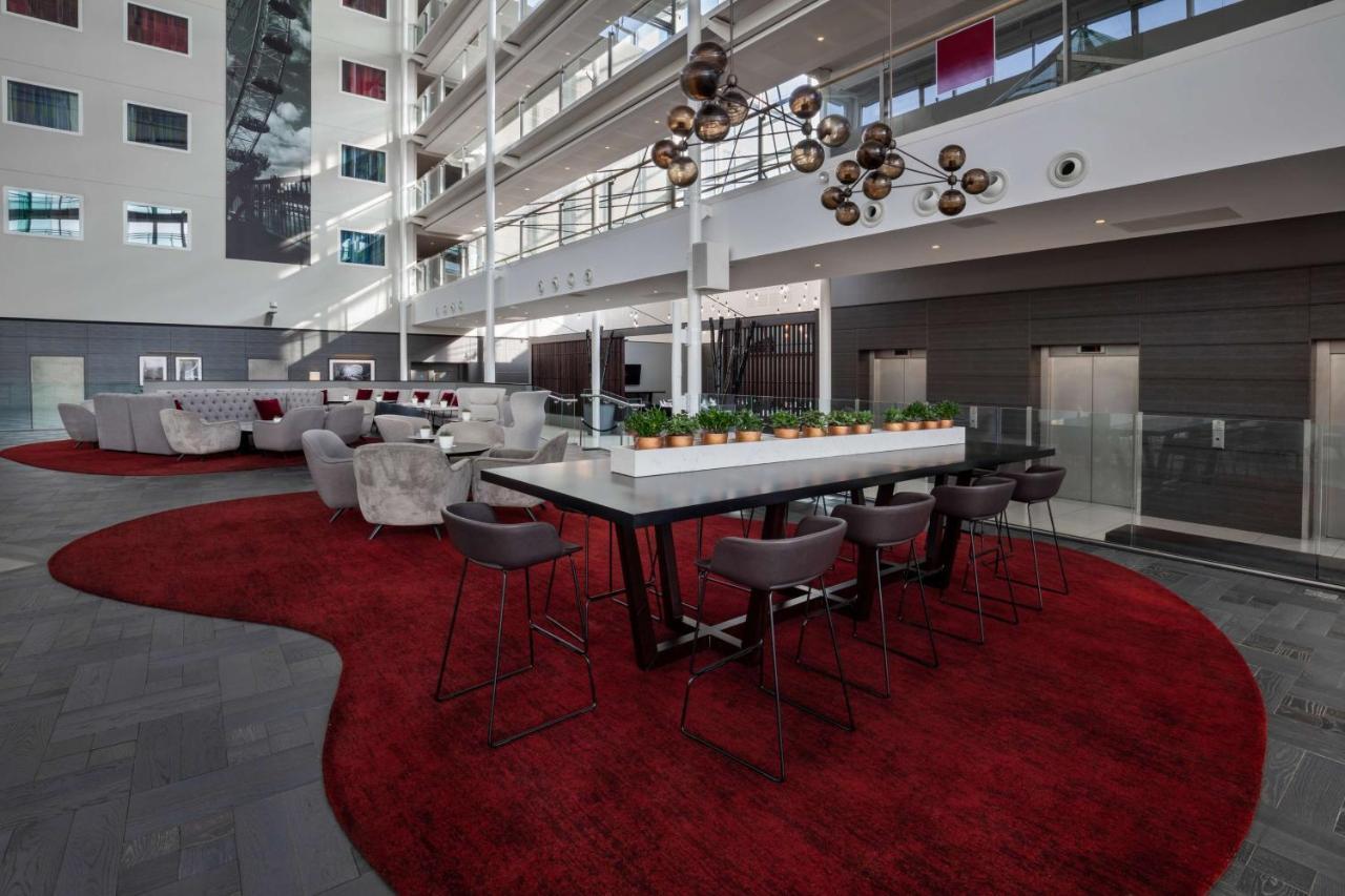 Radisson Blu Hotel London Stansted Airport Stansted Mountfitchet Esterno foto Interior of the hotel