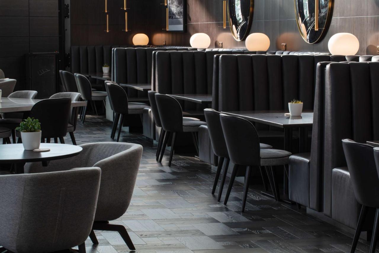 Radisson Blu Hotel London Stansted Airport Stansted Mountfitchet Esterno foto Interior of the restaurant